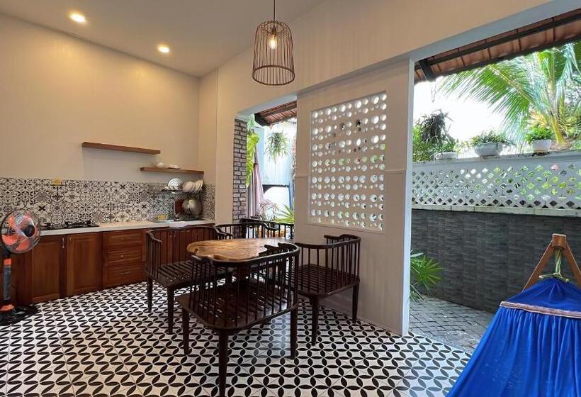 استودیو خانوادگی, Nhu Huose Phu Quoc