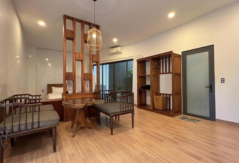 استودیوی لوکس, Nhu Huose Phu Quoc