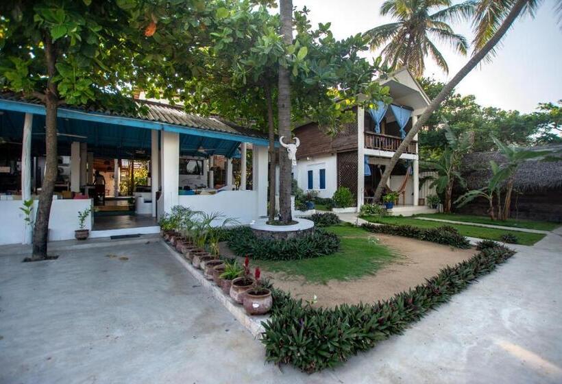 חדר משפחתי נוף לים, Arugambay Surf Resort