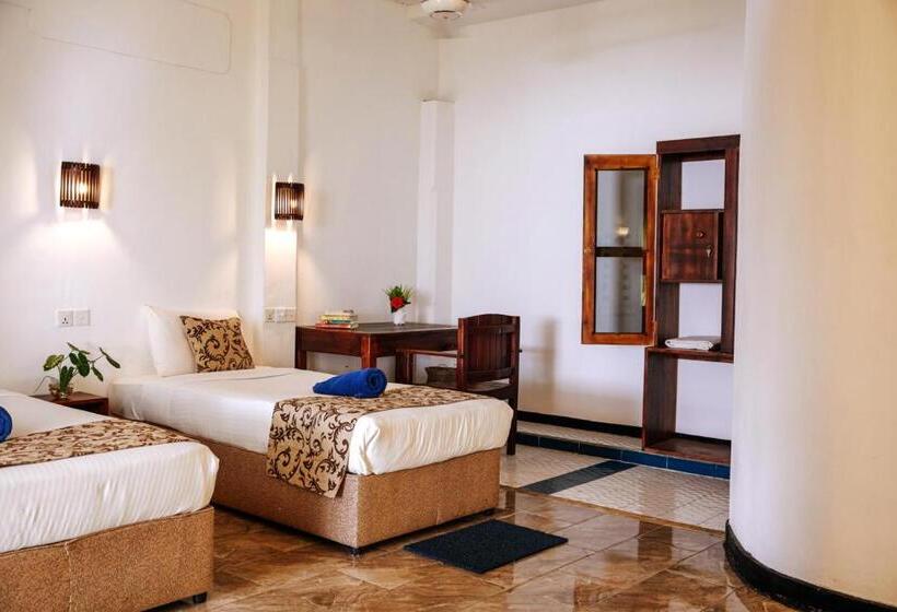 חדר משפתחתי סופריור, Arugambay Surf Resort