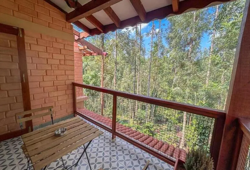 Perhehuone, Sereno Barn Eco Stay Chikmagalur