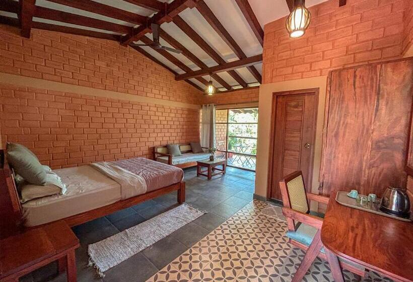 Семейный Номер, Sereno Barn Eco Stay Chikmagalur