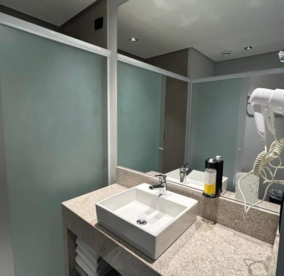 اتاق خانوادگی, Solar Pedra Da Ilha   Quarto 611