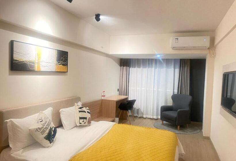 Chambre Deluxe, Xizhu Movie Apartment