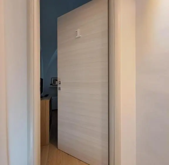 スタンダードルーム, La Casa Sull Arco