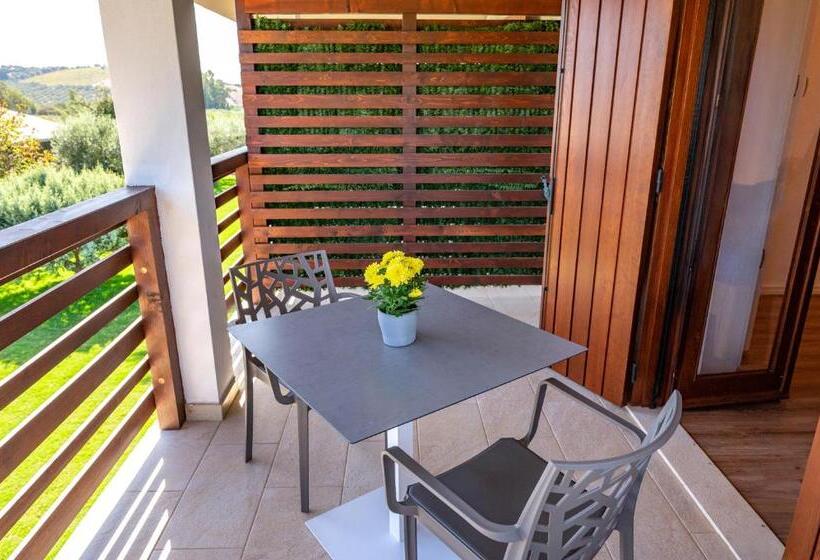 غرفة قياسية سرير كينج, Ollu E Stentu