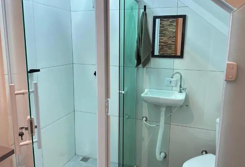 اتاق استاندارد, Guaru Inn Hostel