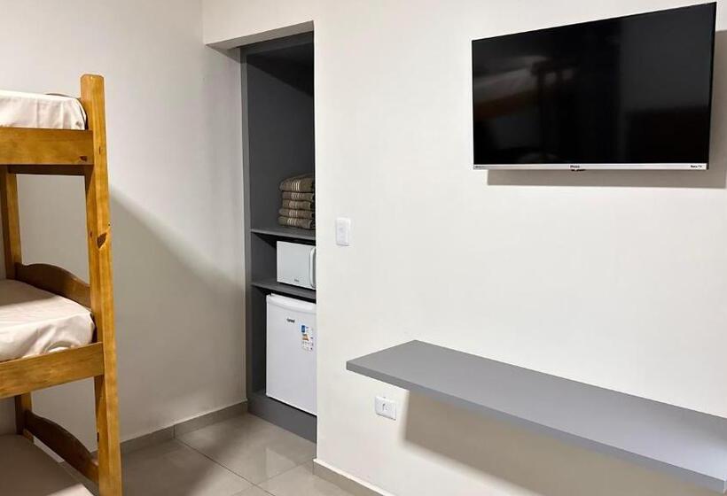 اتاق خانوادگی, Guaru Inn Hostel