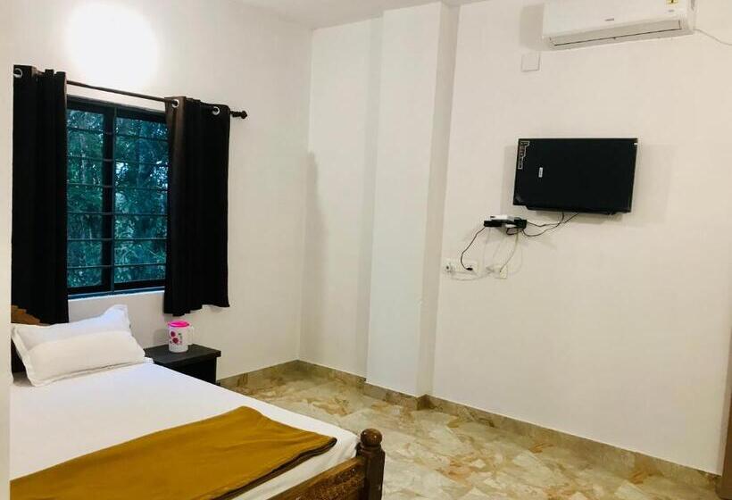 חדר סטנדרט יחיד, Chef Knife