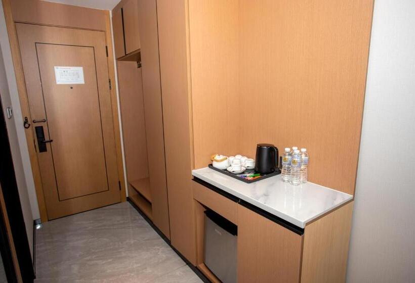 اتاق لوکس, Lc International