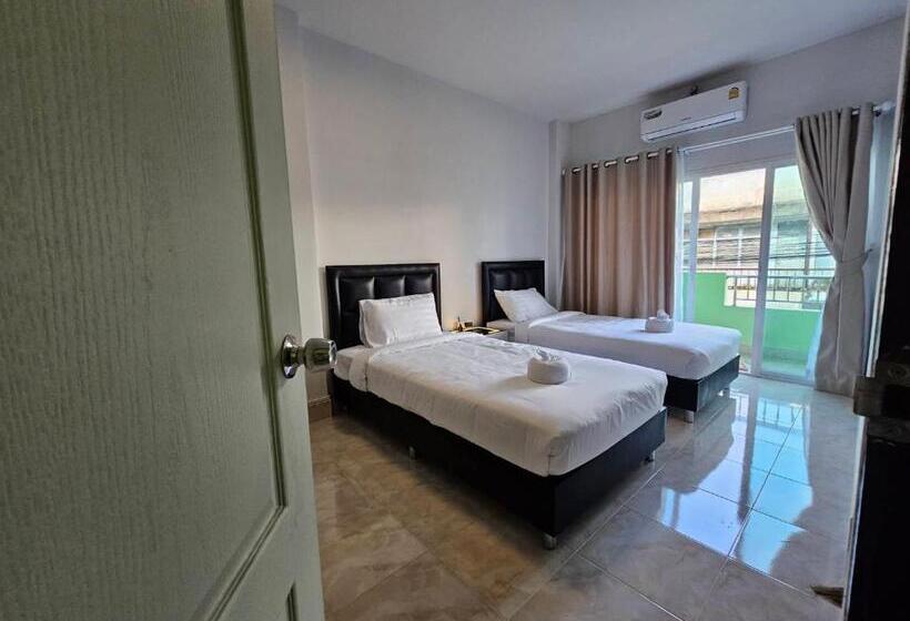 غرفة قياسية مزوَّدة بشُرفة, Ban Chahomm Guesthouse