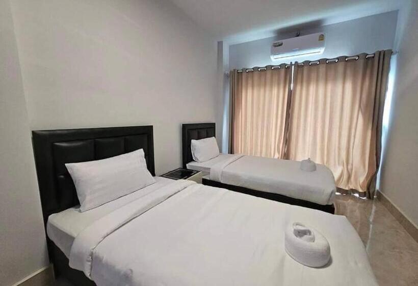 غرفة قياسية مزوَّدة بشُرفة, Ban Chahomm Guesthouse