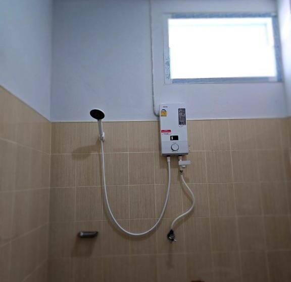 غرفة قياسية مزوَّدة بشُرفة, Ban Chahomm Guesthouse