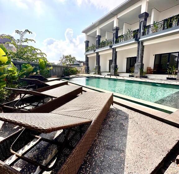 プールの見える１ベッドルームアパートメント, Adhya Apartments