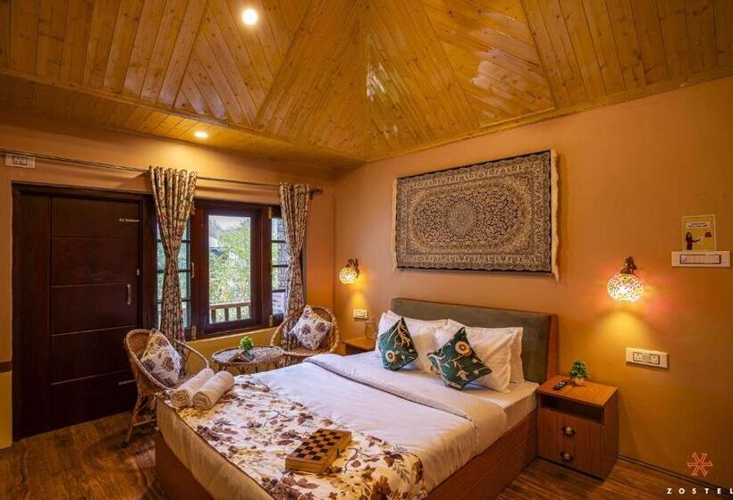 اتاق استاندارد با بالکن, Zostel Pahalgam