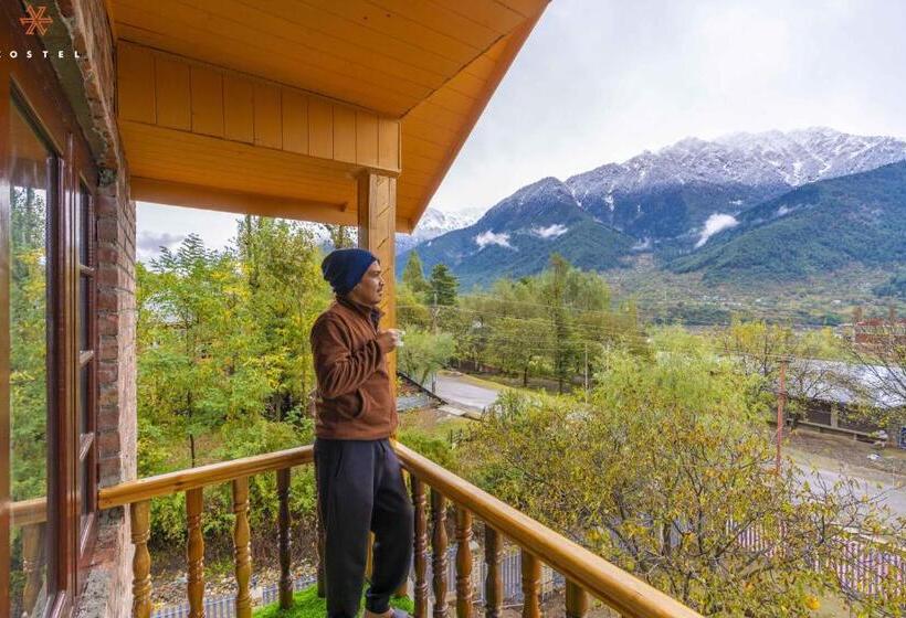 اتاق لوکس با بالکن, Zostel Pahalgam