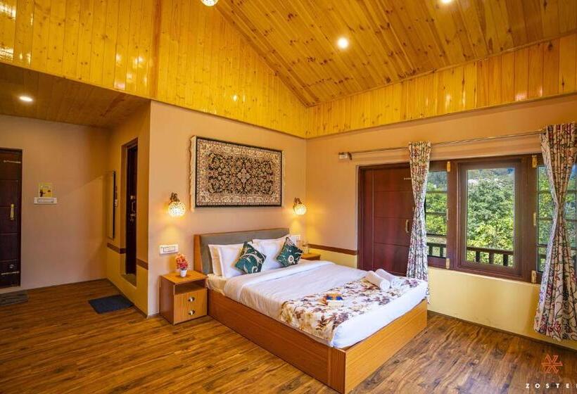 اتاق لوکس با بالکن, Zostel Pahalgam