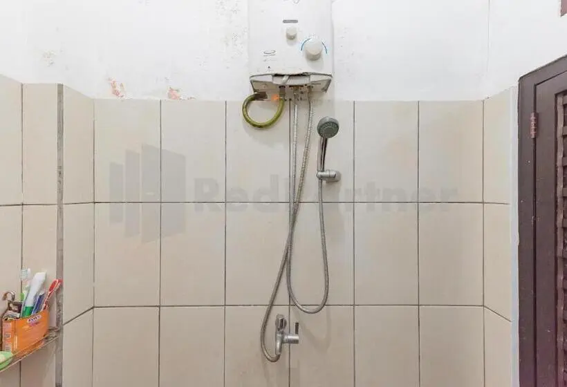 Perhehuone, Pondok Hefi Ciwidey Mitra Reddoorz