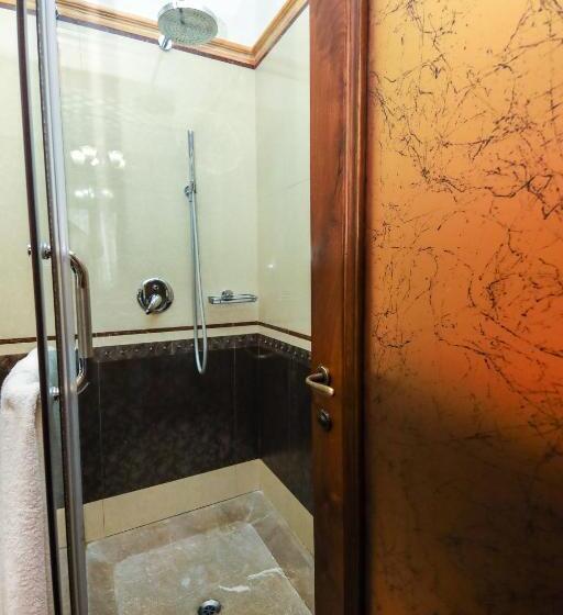 غرفة قياسية, Brilant Antik Center