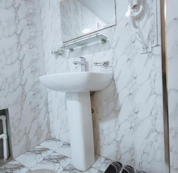 חדר סטנדרט לשלושה, Dari Zanjir Family Guest House