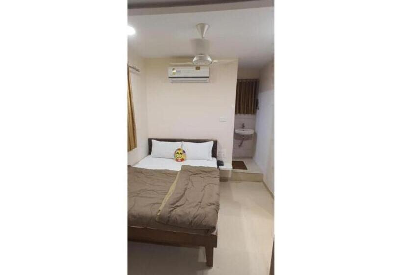 Номер Deluxe, Desert Inn, Bhuj
