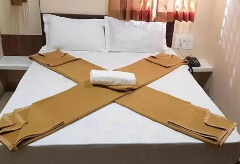 غرفة ديلوكس, Desert Inn, Bhuj