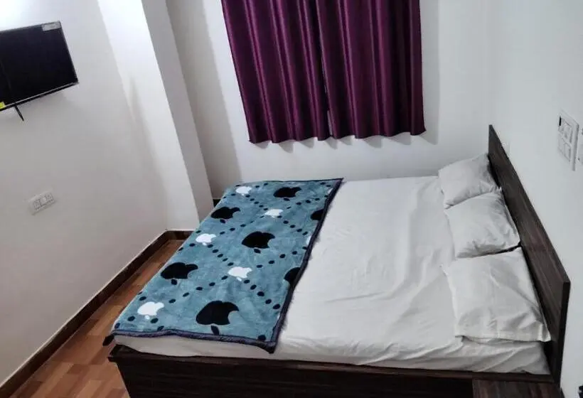 Habitación Deluxe, Satyendra