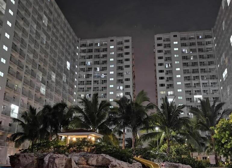 1 Sovrums Lägenhet med Balkong, Shore Residence D15 Shortwalk Mall Of Asia Near Airport