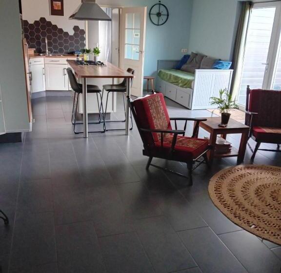 اتاق استاندارد چهار تخته, B&b Typisch Lelies