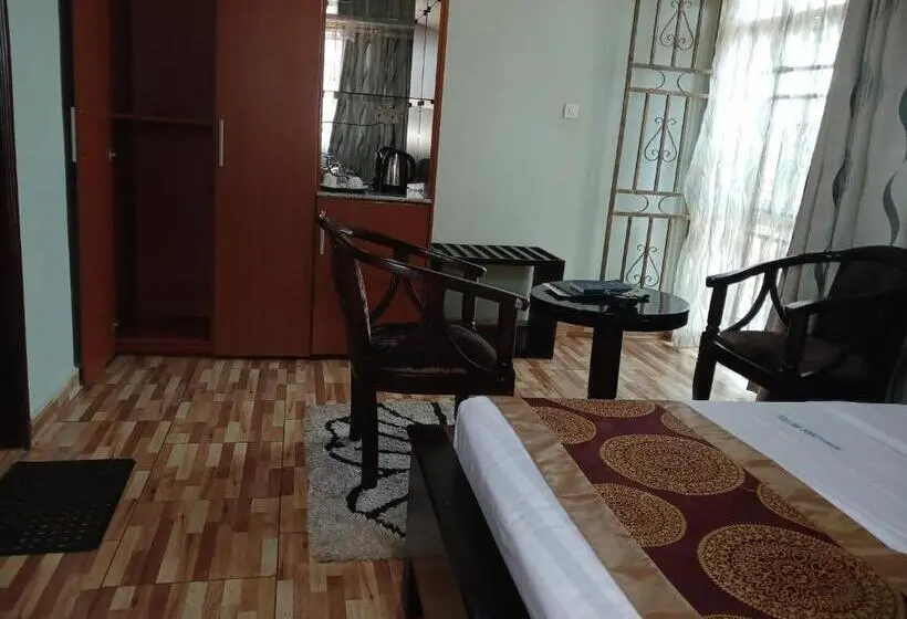 اتاق استاندارد یک نفره, Chello Motel