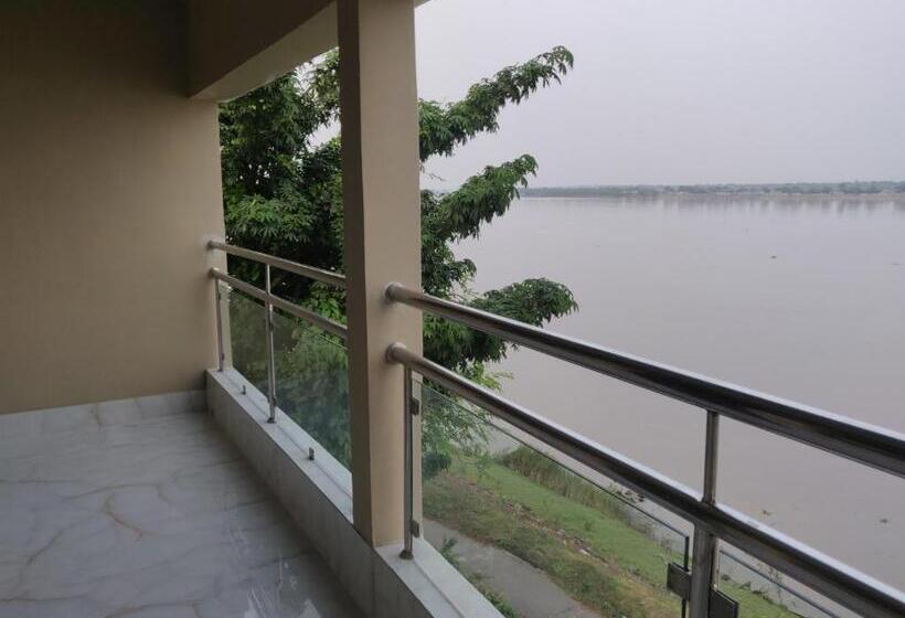 スイート, Ichhamati Hotel And Restaurant