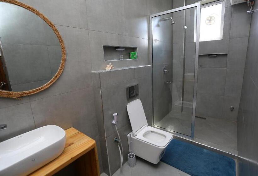 דירת חדר, Imara Villa