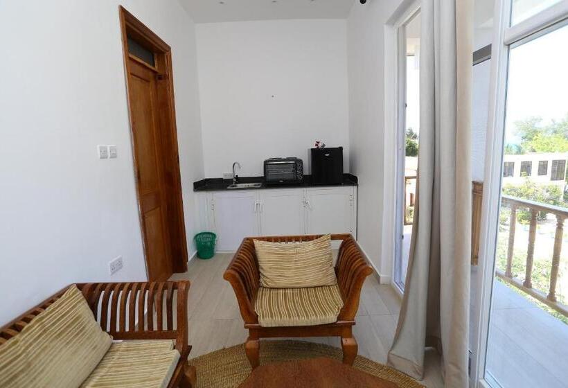 דירת חדר, Imara Villa