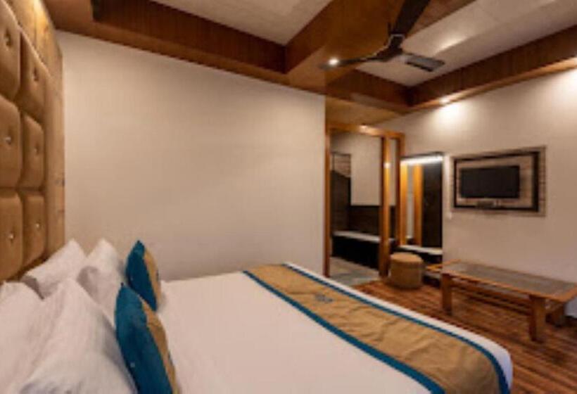 ガーデンビュースタンダードルーム, Meghavan Resort Dharamshala