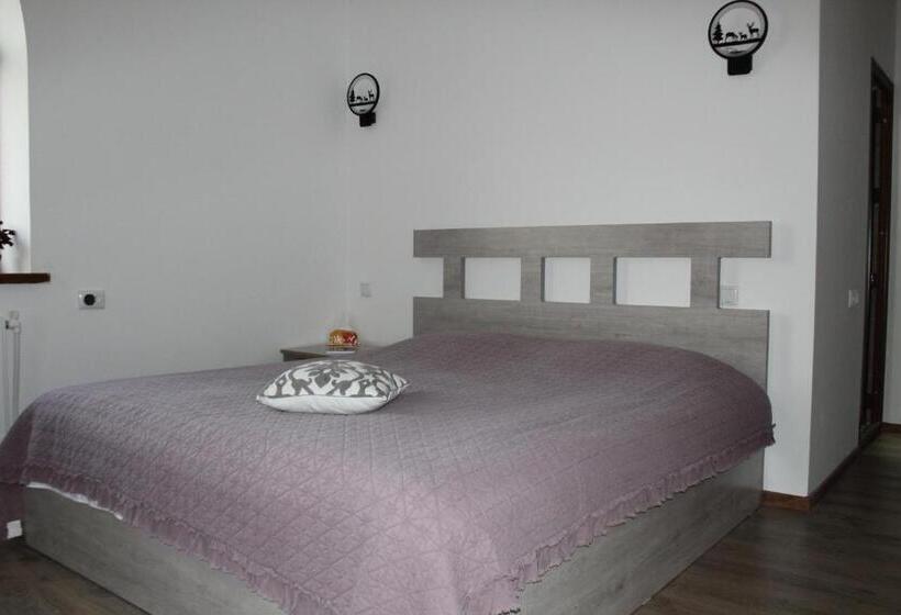 غرفة قياسية, Bears And Berries