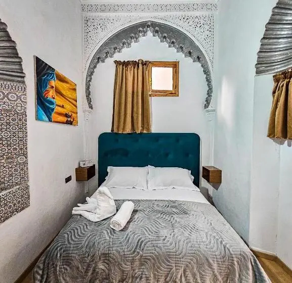 اتاق اکونومی, Dar Saba