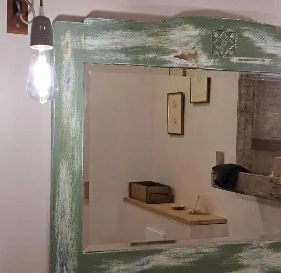 اتاق استاندارد با چشمانداز باغ, The Cat And The Owl B&b