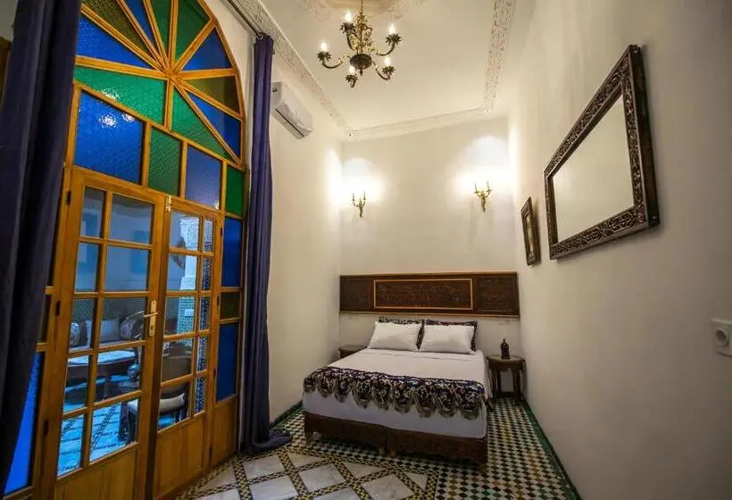 اتاق راحتی سه تخته, Dar Usham Fes