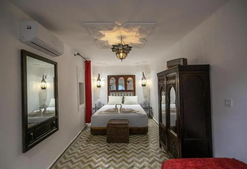 استودیوی استاندارد, Dar Usham Fes