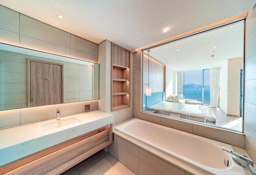 استودیوی استاندارد با چشمانداز دریا, Căn Hộ Khách Sạn Alacarte Hạ Long