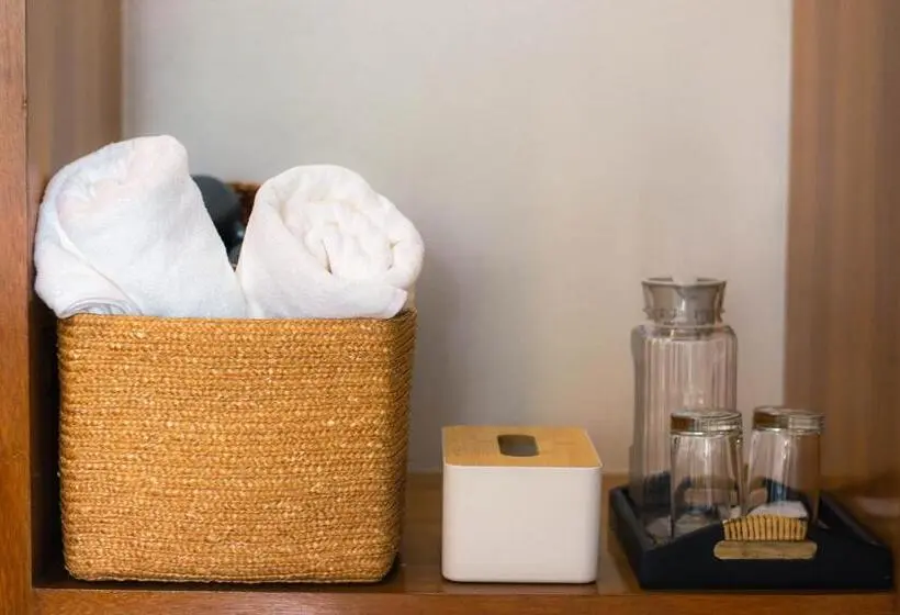 اتاق لوکس با تخت بزرگ, Alley & Pier