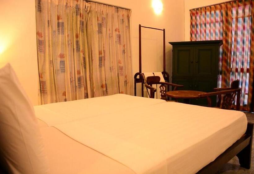 חדר סטנדרט, Hikka Bliss