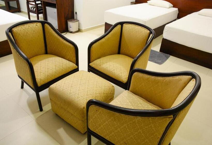 סוויטה משפחתית, Hikka Bliss