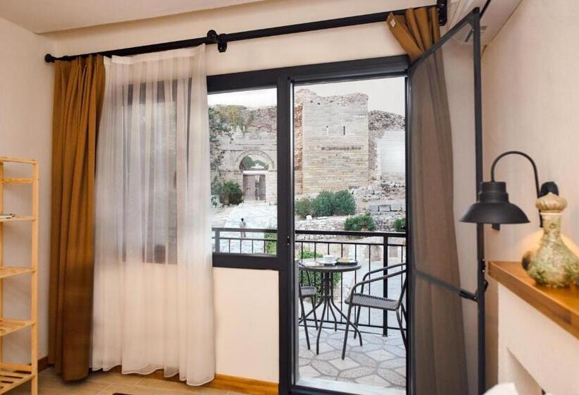 标准间带阳台, Kallinos Boutique