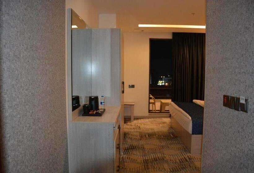 اتاق اکونومی, Myflower 3