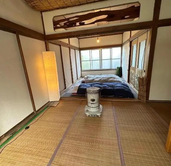 ファミリールーム, 海好きな大人の隠れ家下田ハウス