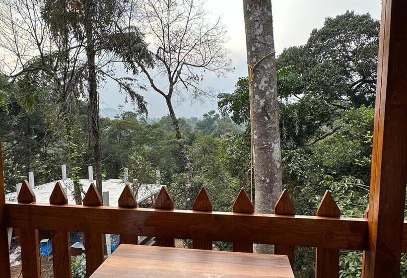 Standard Triple Room Garden View, Coorg Jungle Mist