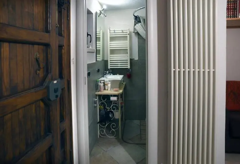 スタンダードルーム, La Casa Sul Lara