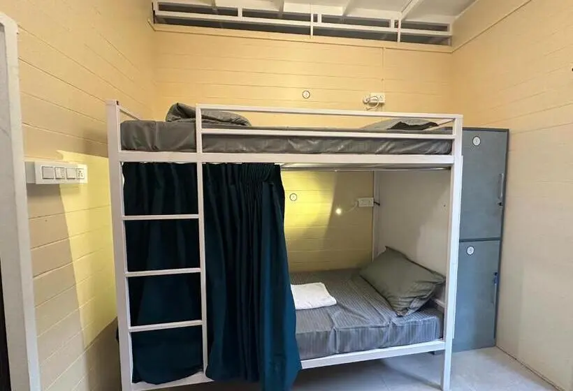 Cama em Quarto Partilhado, Coco Hostel Goa