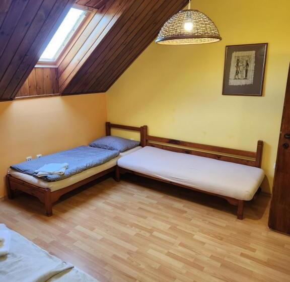 스탠다드 룸, Autis